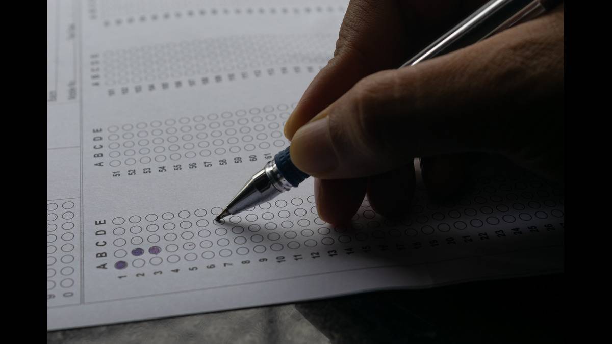 NEET-UG 2025: No Perfect Scores Expected, Cut-Off Likely Between 550–600, Say Experts